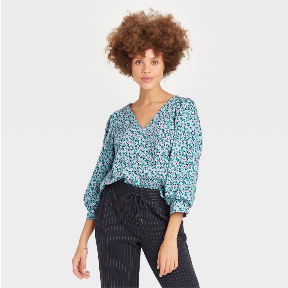 NWOT Floral V Neck Blouse